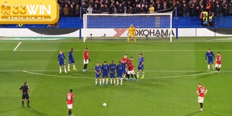 Đá phạt gián tiếp là dạng sút phạt trong bóng đá ảnh hưởng đến kết quả trận đấu