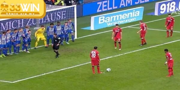 Phạt gián tiếp trong bóng đá được áp dụng khi cầu thủ vi phạm các quy định 